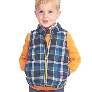 2/25$ Old Navy Sherpa-Lined Quilted Vest